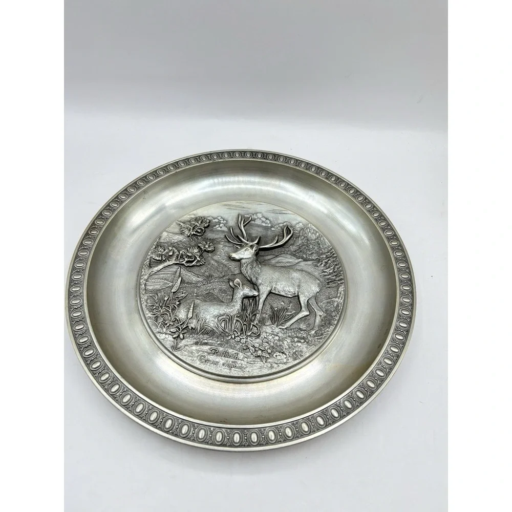 Vintage Round Pewter Wall Hanging Deer in Meadow Raised Design 9.75